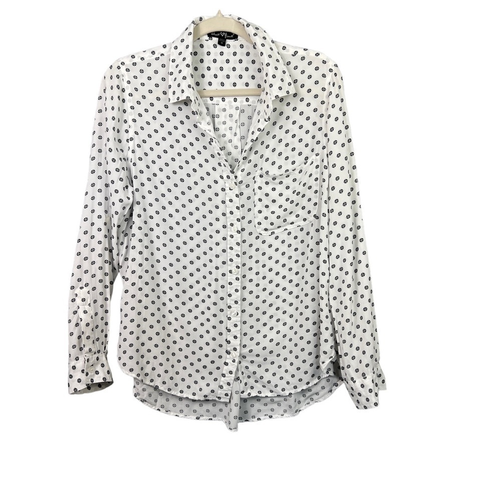 Velvet Heart Women's size Medium Button Down Blouse Low V-Neck